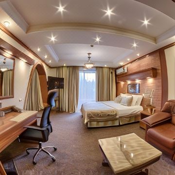 호텔 우유트 알마티