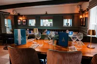 The Ashford Arms Hotel di Derbyshire Dales District