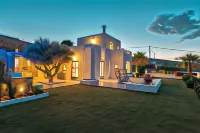 On the Rocks Antiparos Hotels near Glaraki cruises