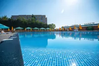 Saratovskaya Hotel - Pools