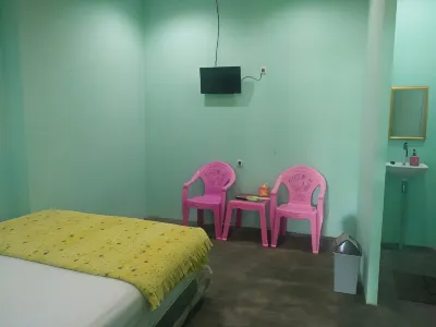Ayudia Homestay Hotel dekat Pantai Pulau Tabuhan