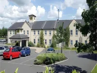 Holiday Inn Express Glenrothes Các khách sạn ở Falkland