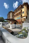 DV Chalet Boutique Hotel & Spa Hotels in Palu