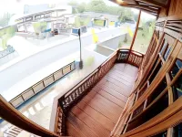 Degolan Wooden House Hotels in Ngemplak