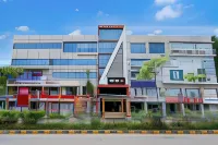 OYO Hotel Vaishnavi Grand Hotels near Sri Kashi Vishweshwara Devalayam శ్రీ కాశీ విశ్వేశ్వర దేవాలయం