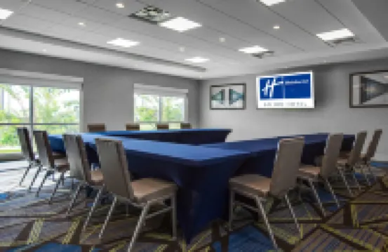 Holiday Inn Express & Suites SANFORD- LAKE MARY by IHG