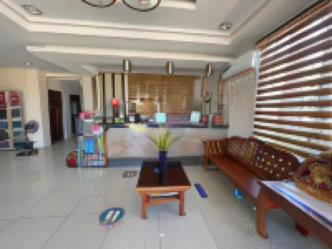 Argao Seabreeze Hotel Powered by Cocotel