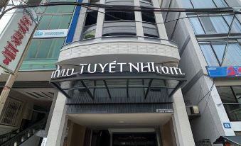 Tuyet Nhi