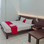 RedDoorz Plus @ Hotel Royal Palangka Raya Hotels near PUSAT ARANG TANGKILING PKY