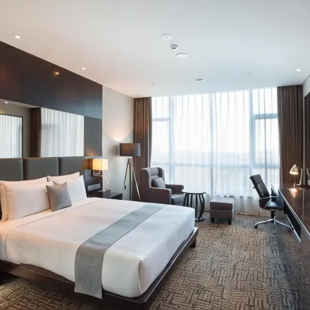 I Square Hotel