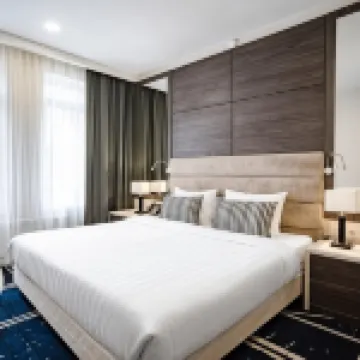 Ramada Hotel & Suites by Wyndham Novosibirsk Zhukovka (Рамада Новосибирск)