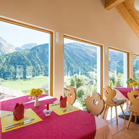 Hotel Cuntera