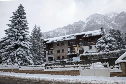 Hotel & Spa Real Villa Anayet Hotels in Canfranc