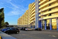 Oceano Atlantico Apartamentos Turisticos - parking