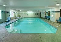 Phoenix Inn Suites Albany - parking