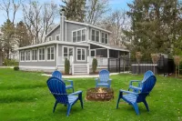 Lake Michigan Beach Is Across Street, 6 Person Hot Tub, Fire Pit, New Bathrooms