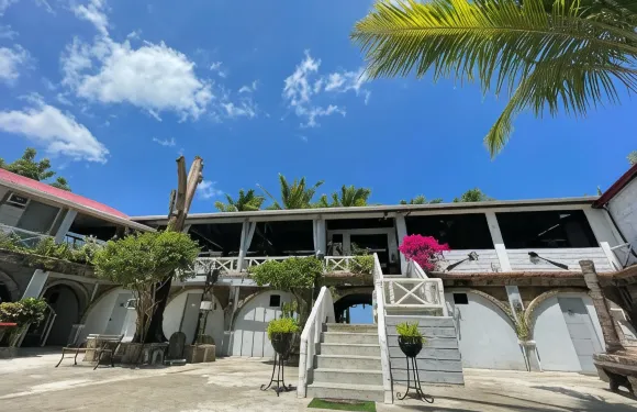 陽光綻放海濱酒店及餐廳