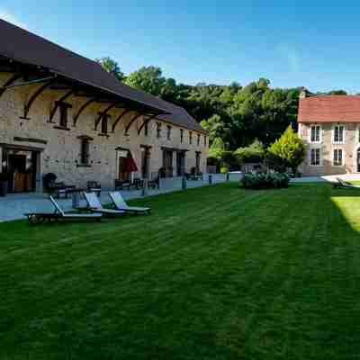 Domaine de la Pommeraye Chambres & Spa Hotel Exterior