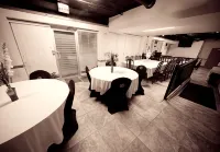 Days Inn by Wyndham Surrey - breakfast