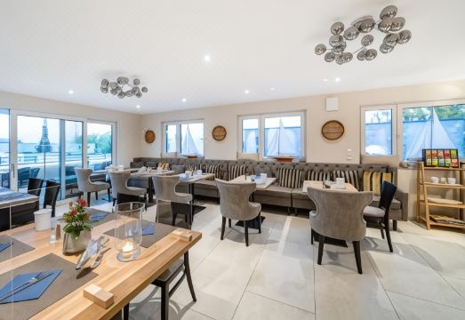 보덴제차이트 아파트먼트 호텔 가르니