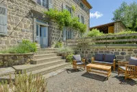 Les Jardins d'Anna - Chambres d'hôtes Hotels in Saint-Ilpize