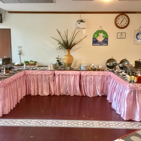 Krabi Golden Hill Hotel Отели рядом с достопримечательностью «Мемориал памяти жертв цунами»