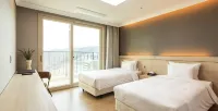 Baekhak Jayuro Resort