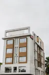 Rahul宮殿飯店Belagavi - 停車場