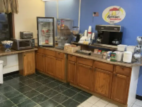 Budget Host Inn Hotels in Wright County