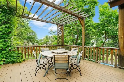 Lovely Farmhouse  Retreat, close to Boulder and Rocky Mountain National Park Gateway Park Fun Center附近的飯店
