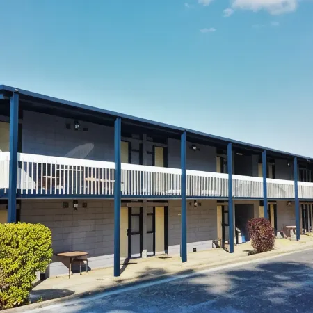 Snow Season Motor Inn