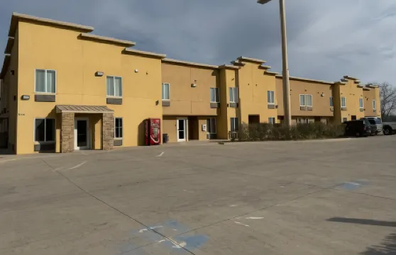 West Worth Inn & Suites White Settlement