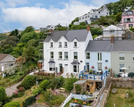 Penalun House - Beautiful Sea Views Hotels in Penally