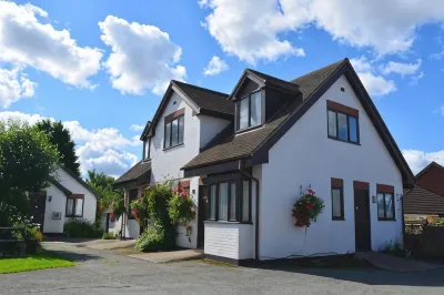 The Bull's Head Inn Hotels in Neen Savage