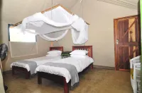 Rafiki Safari Camp