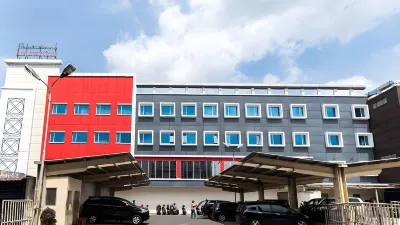 Grand Impression Hotel Medan Hotel dekat INDOMARET SIMPANG SIMALINGKAR