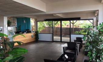Tahiti Airport Motel