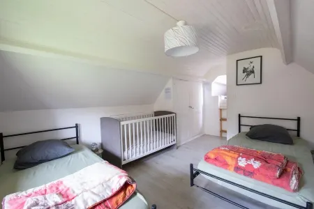 Le Refuge du Bois D'amour Отели в г. Арньер-Сюр-Итон