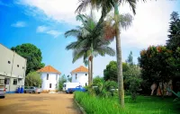 Greenyard Beach Hotel Hôtels à : Busiro