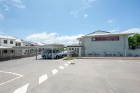 City Golf Club Motel - موقف سيارات