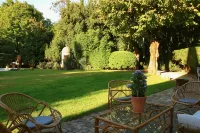 Logis des Tourelles - parking