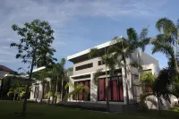 Sritrakul Place Hotels near Bann sukhawadee