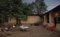 Saccharum Safari Lodge