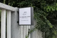 The Melatonin Hostel - بيوت الشباب