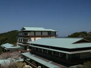 哈娜逝水酒店