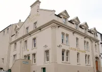 The Golden Lion Hotel Hotels in Broughton