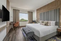 Vivanta Mangalore Oldport Road - Formerly Known As Taj Manjarun - Parking