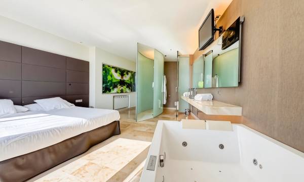 Hotel Jardines de Uleta Suites