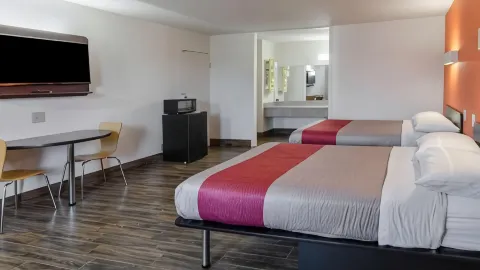 Motel 6 Staunton, VA in Augusta County