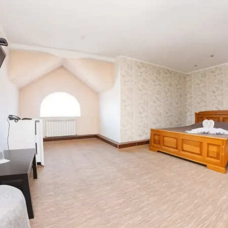 Гостиничный комплекс 7 и Я Отели рядом с достопримечательностью «Buratino»